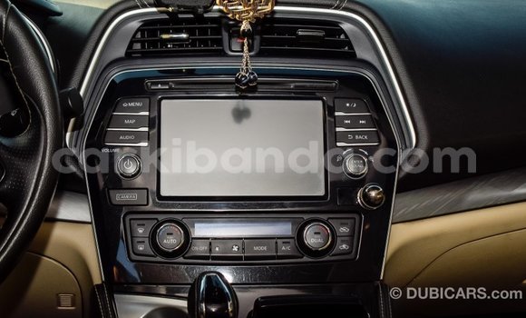 Nunua Imported Nissan Maxima Nyeupe Gari ndani ya Import - Dubai nchini Uganda Nunua Imported Nissan Maxima Nyeupe Gari ndani ya Import - Dubai nchini Uganda