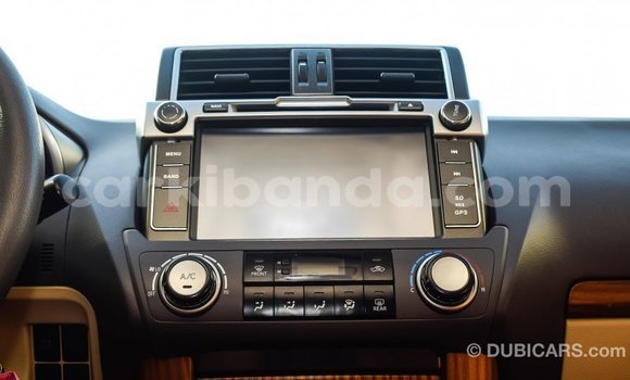 Acheter Import Voiture Toyota Prado Blanc à Import - Dubai, Ouganda Acheter Import Voiture Toyota Prado Blanc à Import - Dubai, Ouganda