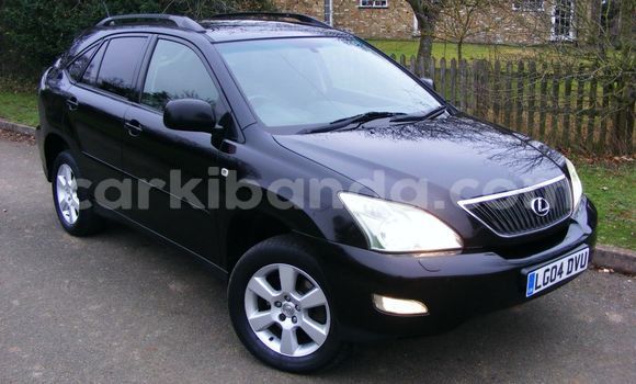 Gura Yakoze Toyota Harrier Black Imodoka i Kampala mu Uganda Gura Yakoze Toyota Harrier Black Imodoka i Kampala mu Uganda