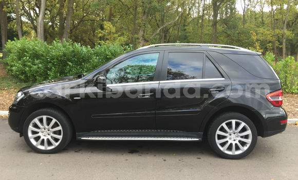 Buy Used Mercedes‒Benz ML–Class Black Car in Kampala in Uganda Buy Used Mercedes‒Benz ML–Class Black Car in Kampala in Uganda