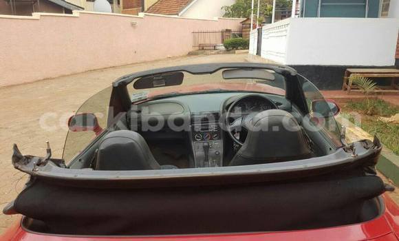 Acheter Occasion Voiture BMW Z3 Rouge à Kampala, Ouganda Acheter Occasion Voiture BMW Z3 Rouge à Kampala, Ouganda
