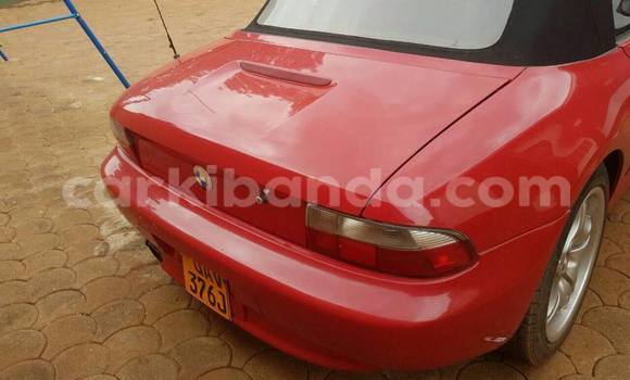 Acheter Occasion Voiture BMW Z3 Rouge à Kampala, Ouganda Acheter Occasion Voiture BMW Z3 Rouge à Kampala, Ouganda