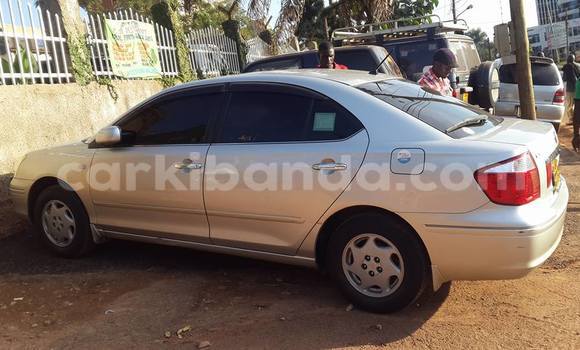 Gura Yakoze Toyota Premio Silver Imodoka i Kampala mu Uganda Gura Yakoze Toyota Premio Silver Imodoka i Kampala mu Uganda