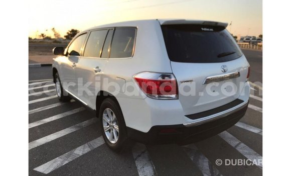 Buy Import Toyota Highlander White Car in Import - Dubai in Uganda Buy Import Toyota Highlander White Car in Import - Dubai in Uganda