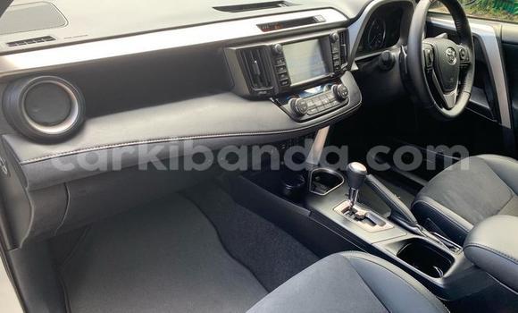 Nunua Ilio tumika Toyota RAV4 Nyingine Gari ndani ya Kampala nchini Uganda Nunua Ilio tumika Toyota RAV4 Nyingine Gari ndani ya Kampala nchini Uganda