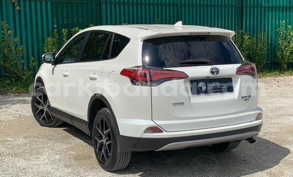 Nunua Ilio tumika Toyota RAV4 Nyingine Gari ndani ya Kampala nchini Uganda Nunua Ilio tumika Toyota RAV4 Nyingine Gari ndani ya Kampala nchini Uganda