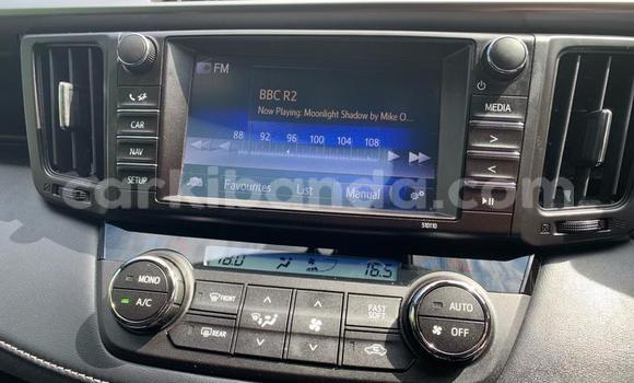 Nunua Ilio tumika Toyota RAV4 Nyingine Gari ndani ya Kampala nchini Uganda Nunua Ilio tumika Toyota RAV4 Nyingine Gari ndani ya Kampala nchini Uganda