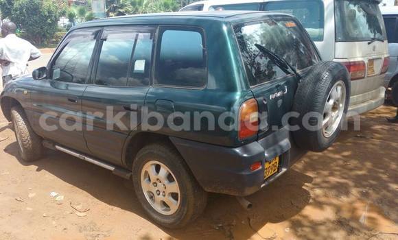 Gura Yakoze Toyota RAV4 Imodoka i Kampala mu Uganda Gura Yakoze Toyota RAV4 Imodoka i Kampala mu Uganda