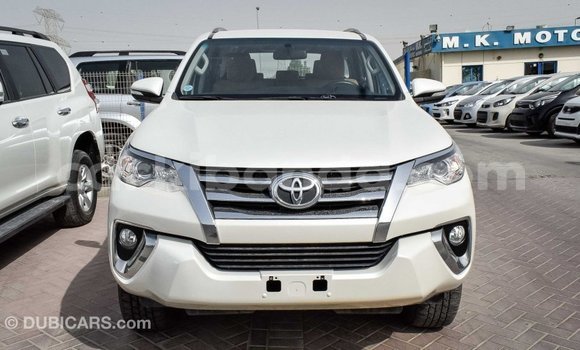 Gura Imported Toyota Fortuner White Imodoka i Import - Dubai mu Uganda Gura Imported Toyota Fortuner White Imodoka i Import - Dubai mu Uganda