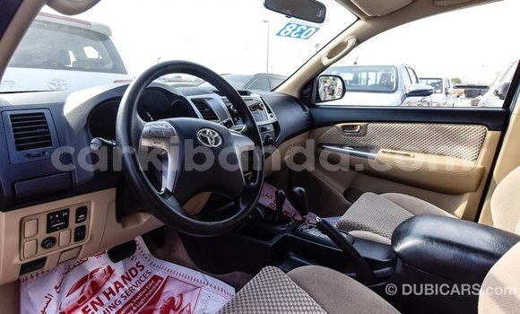 Nunua Imported Toyota Fortuner Nyingine Gari ndani ya Import - Dubai nchini Uganda Nunua Imported Toyota Fortuner Nyingine Gari ndani ya Import - Dubai nchini Uganda