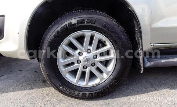 Nunua Imported Toyota Fortuner Nyingine Gari ndani ya Import - Dubai nchini Uganda Nunua Imported Toyota Fortuner Nyingine Gari ndani ya Import - Dubai nchini Uganda
