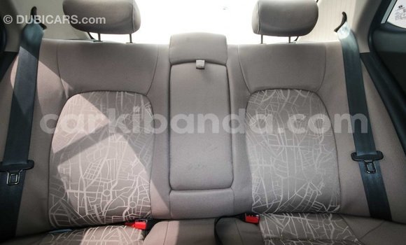 Nunua Imported Hyundai i10 Nyeupe Gari ndani ya Import - Dubai nchini Uganda Nunua Imported Hyundai i10 Nyeupe Gari ndani ya Import - Dubai nchini Uganda