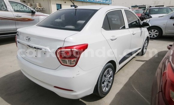 Nunua Imported Hyundai i10 Nyeupe Gari ndani ya Import - Dubai nchini Uganda Nunua Imported Hyundai i10 Nyeupe Gari ndani ya Import - Dubai nchini Uganda