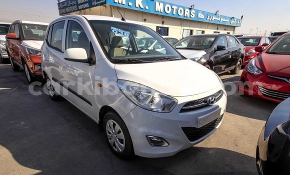 Nunua Imported Hyundai i10 Nyeupe Gari ndani ya Import - Dubai nchini Uganda Nunua Imported Hyundai i10 Nyeupe Gari ndani ya Import - Dubai nchini Uganda