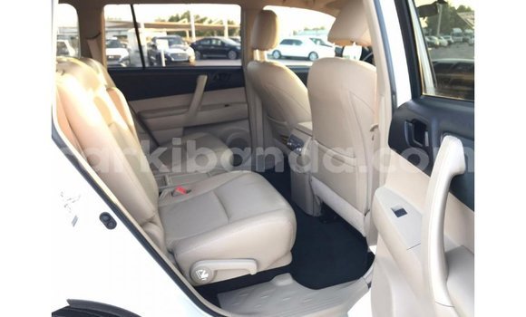 Buy Import Toyota Highlander White Car in Import - Dubai in Uganda Buy Import Toyota Highlander White Car in Import - Dubai in Uganda