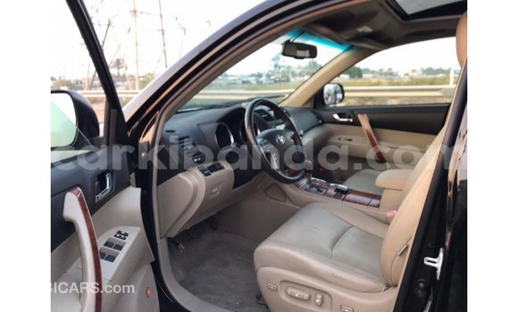 Buy Import Toyota Highlander Black Car in Import - Dubai in Uganda Buy Import Toyota Highlander Black Car in Import - Dubai in Uganda