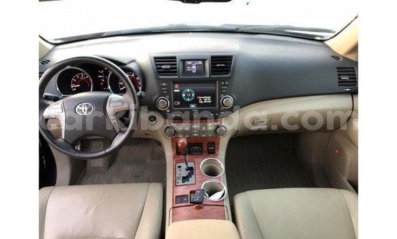 Buy Import Toyota Highlander Black Car in Import - Dubai in Uganda Buy Import Toyota Highlander Black Car in Import - Dubai in Uganda