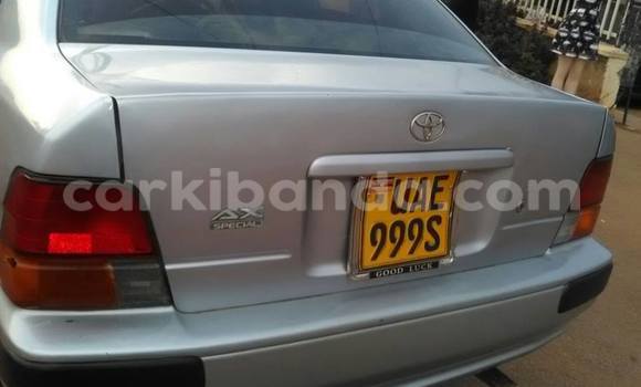 Gura Yakoze Toyota Corolla Silver Imodoka i Kampala mu Uganda Gura Yakoze Toyota Corolla Silver Imodoka i Kampala mu Uganda