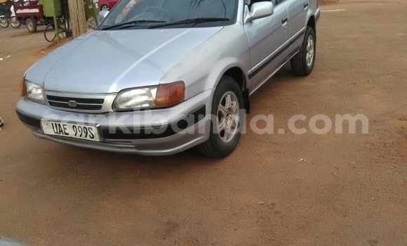 Gura Yakoze Toyota Corolla Silver Imodoka i Kampala mu Uganda Gura Yakoze Toyota Corolla Silver Imodoka i Kampala mu Uganda