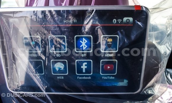 Acheter Import Voiture Toyota Land Cruiser Blanc à Import - Dubai, Ouganda Acheter Import Voiture Toyota Land Cruiser Blanc à Import - Dubai, Ouganda