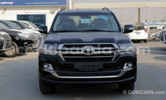 Acheter Import Voiture Toyota Land Cruiser Noir à Import - Dubai, Ouganda Acheter Import Voiture Toyota Land Cruiser Noir à Import - Dubai, Ouganda