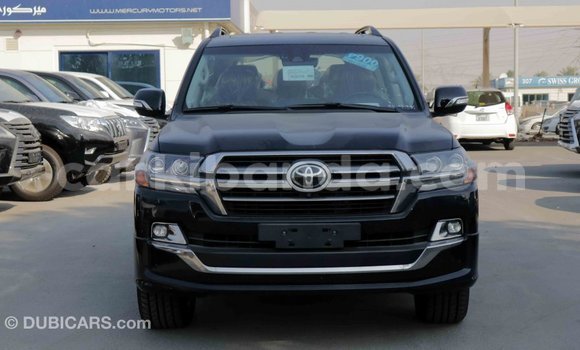 Acheter Import Voiture Toyota Land Cruiser Noir à Import - Dubai, Ouganda Acheter Import Voiture Toyota Land Cruiser Noir à Import - Dubai, Ouganda