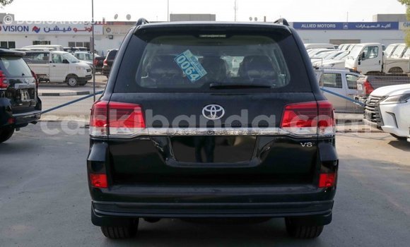 Acheter Import Voiture Toyota Land Cruiser Noir à Import - Dubai, Ouganda Acheter Import Voiture Toyota Land Cruiser Noir à Import - Dubai, Ouganda