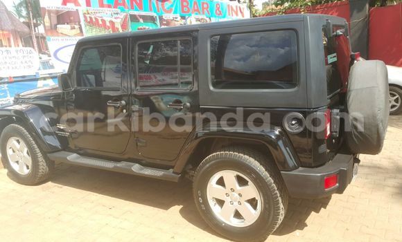 Nunua Ilio tumika Jeep Patriot Nyeusi Gari ndani ya Kampala nchini Uganda Nunua Ilio tumika Jeep Patriot Nyeusi Gari ndani ya Kampala nchini Uganda