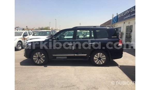 Acheter Import Voiture Toyota Land Cruiser Noir à Import - Dubai, Ouganda Acheter Import Voiture Toyota Land Cruiser Noir à Import - Dubai, Ouganda