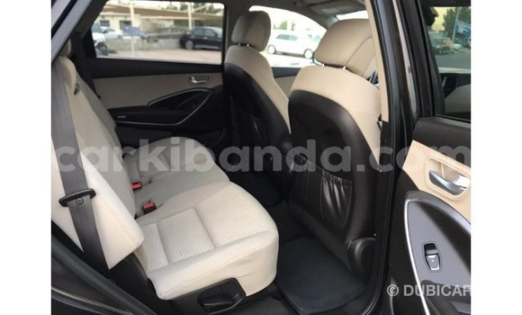 Nunua Imported Hyundai Santa Fe Nyeusi Gari ndani ya Import - Dubai nchini Uganda Nunua Imported Hyundai Santa Fe Nyeusi Gari ndani ya Import - Dubai nchini Uganda