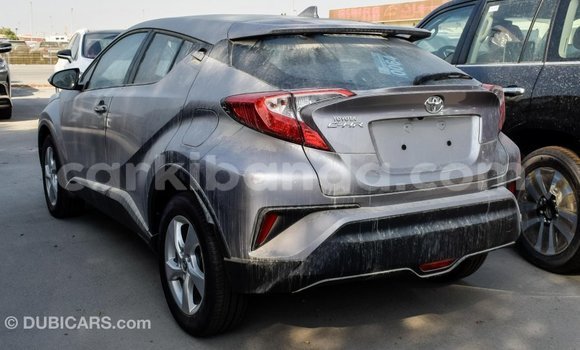 Acheter Import Voiture Toyota C-HR Autre à Import - Dubai, Ouganda Acheter Import Voiture Toyota C-HR Autre à Import - Dubai, Ouganda
