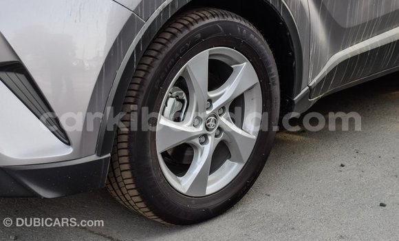 Acheter Import Voiture Toyota C-HR Autre à Import - Dubai, Ouganda Acheter Import Voiture Toyota C-HR Autre à Import - Dubai, Ouganda
