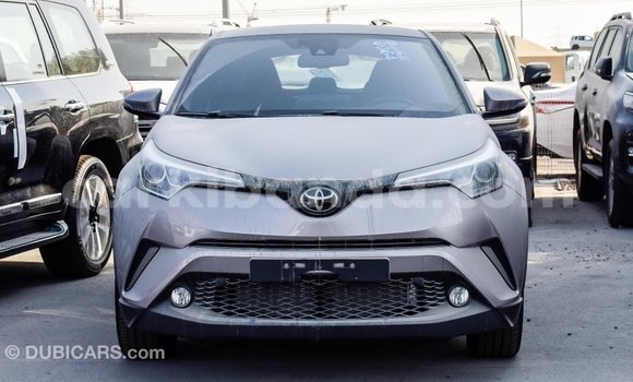 Acheter Import Voiture Toyota C-HR Autre à Import - Dubai, Ouganda Acheter Import Voiture Toyota C-HR Autre à Import - Dubai, Ouganda
