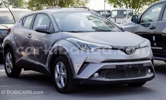 Acheter Import Voiture Toyota C-HR Autre à Import - Dubai, Ouganda Acheter Import Voiture Toyota C-HR Autre à Import - Dubai, Ouganda