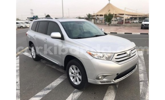 Buy Import Toyota Highlander Other Car in Import - Dubai in Uganda Buy Import Toyota Highlander Other Car in Import - Dubai in Uganda