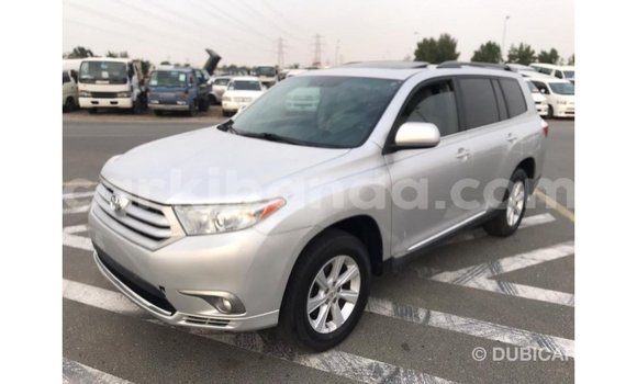 Buy Import Toyota Highlander Other Car in Import - Dubai in Uganda Buy Import Toyota Highlander Other Car in Import - Dubai in Uganda