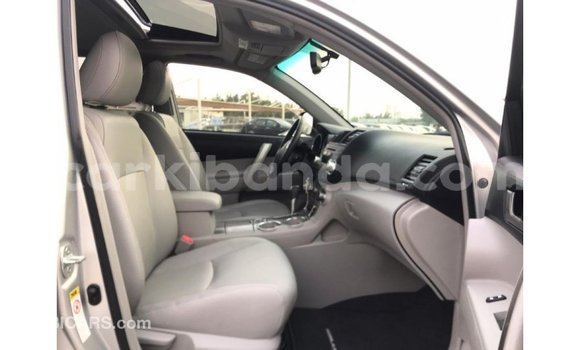 Buy Import Toyota Highlander Other Car in Import - Dubai in Uganda Buy Import Toyota Highlander Other Car in Import - Dubai in Uganda
