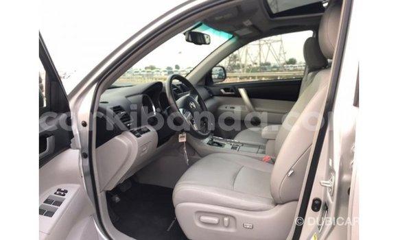 Buy Import Toyota Highlander Other Car in Import - Dubai in Uganda Buy Import Toyota Highlander Other Car in Import - Dubai in Uganda
