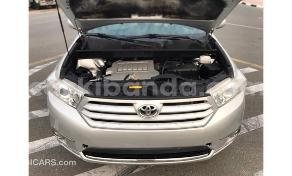 Buy Import Toyota Highlander Other Car in Import - Dubai in Uganda Buy Import Toyota Highlander Other Car in Import - Dubai in Uganda