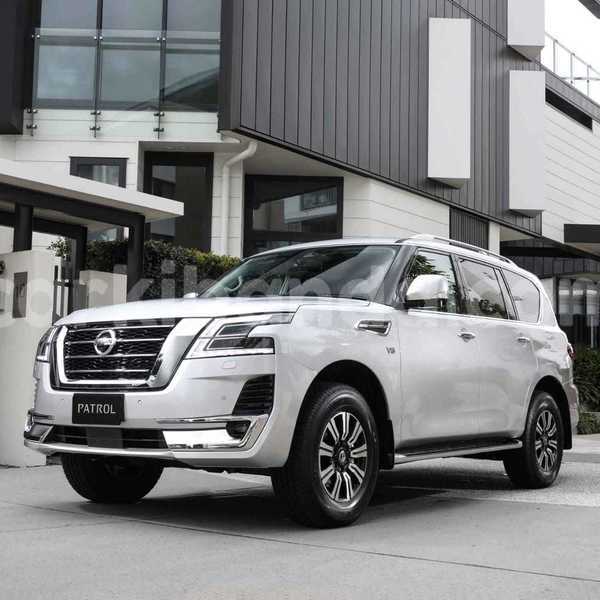 Big with watermark nissan patrol uganda import dubai 8357