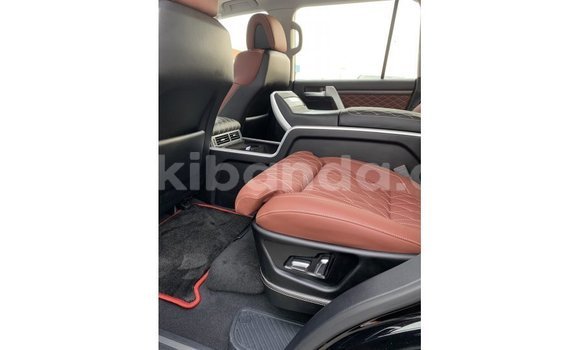 Acheter Import Voiture Toyota Land Cruiser Noir à Import - Dubai, Ouganda Acheter Import Voiture Toyota Land Cruiser Noir à Import - Dubai, Ouganda