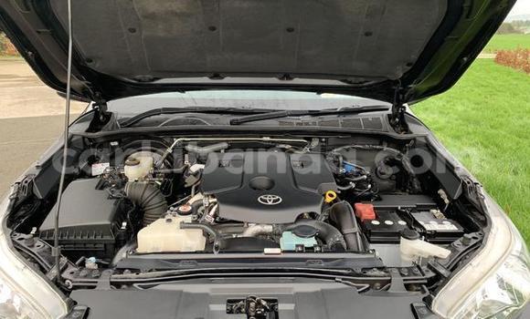 Gura Yakoze Toyota Hilux Other Imodoka i Kampala mu Uganda Gura Yakoze Toyota Hilux Other Imodoka i Kampala mu Uganda