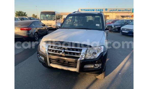 Gura Imported Mitsubishi Pajero Black Imodoka i Import - Dubai mu Uganda Gura Imported Mitsubishi Pajero Black Imodoka i Import - Dubai mu Uganda