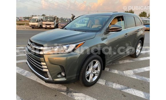 Buy Import Toyota Highlander Green Car in Import - Dubai in Uganda Buy Import Toyota Highlander Green Car in Import - Dubai in Uganda