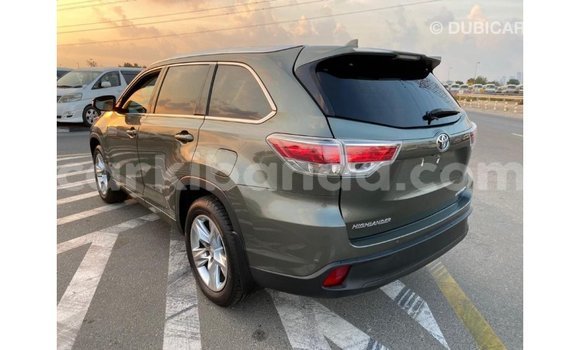 Buy Import Toyota Highlander Green Car in Import - Dubai in Uganda Buy Import Toyota Highlander Green Car in Import - Dubai in Uganda