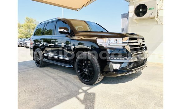 Acheter Import Voiture Toyota Land Cruiser Noir à Import - Dubai, Ouganda Acheter Import Voiture Toyota Land Cruiser Noir à Import - Dubai, Ouganda