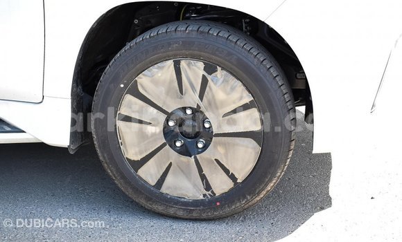 Nunua Imported Lexus LX Nyeupe Gari ndani ya Import - Dubai nchini Uganda Nunua Imported Lexus LX Nyeupe Gari ndani ya Import - Dubai nchini Uganda