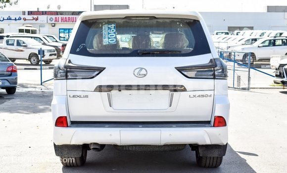 Nunua Imported Lexus LX Nyeupe Gari ndani ya Import - Dubai nchini Uganda Nunua Imported Lexus LX Nyeupe Gari ndani ya Import - Dubai nchini Uganda
