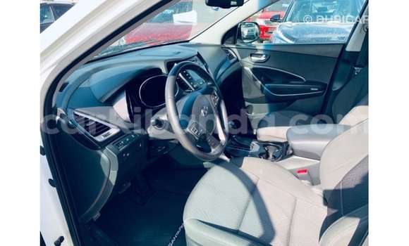 Nunua Imported Hyundai Santa Fe Nyeupe Gari ndani ya Import - Dubai nchini Uganda Nunua Imported Hyundai Santa Fe Nyeupe Gari ndani ya Import - Dubai nchini Uganda