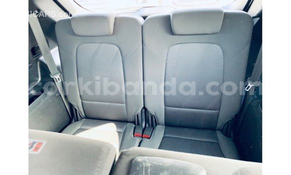 Nunua Imported Hyundai Santa Fe Nyeupe Gari ndani ya Import - Dubai nchini Uganda Nunua Imported Hyundai Santa Fe Nyeupe Gari ndani ya Import - Dubai nchini Uganda